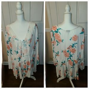 Torrid Floral Lace Trim Women's Top